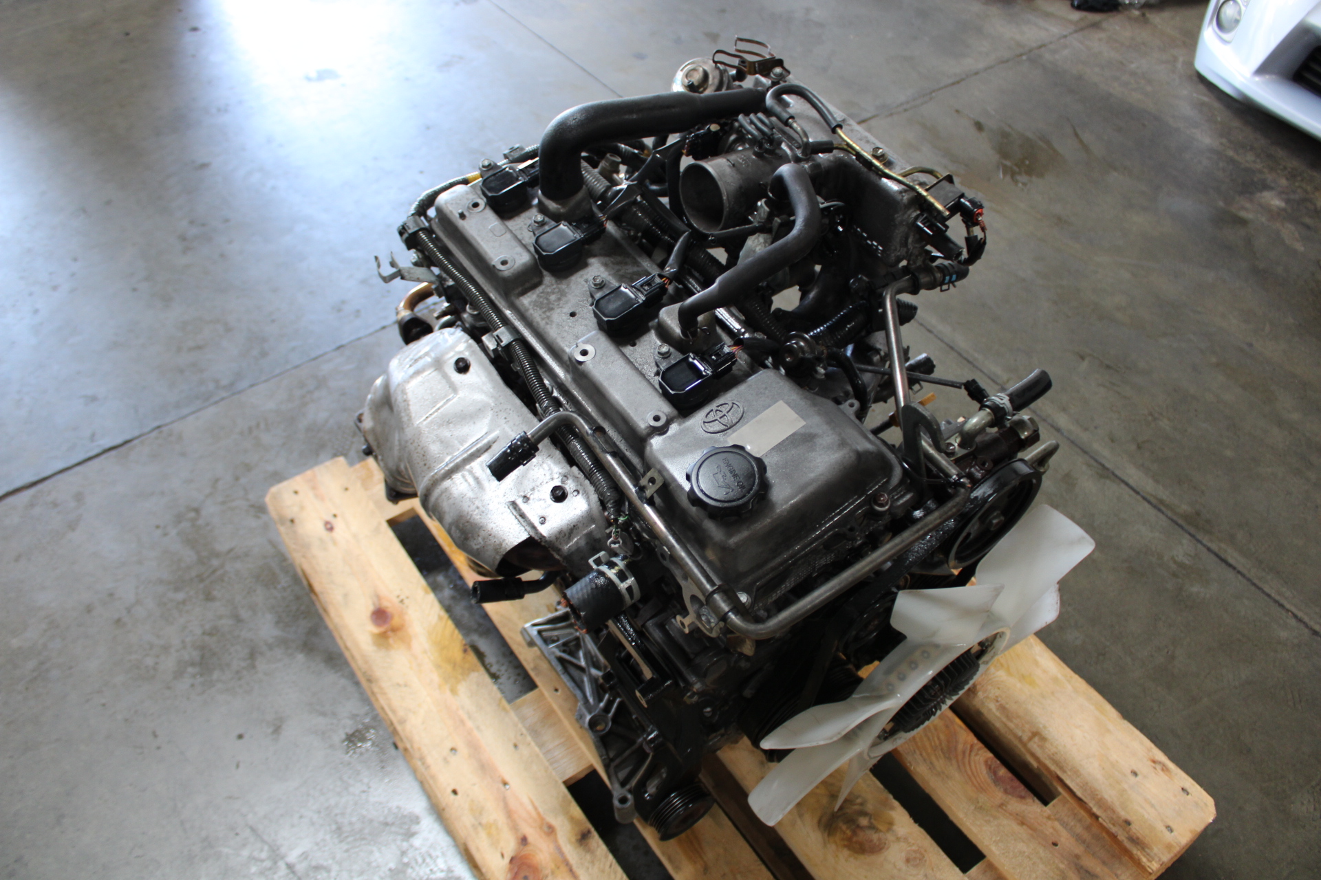 Toyota 4Runner 1996 1997 1998 1999 2000 3RZ-FE COIL TYPE ENGINE FOR SALE 2.7L